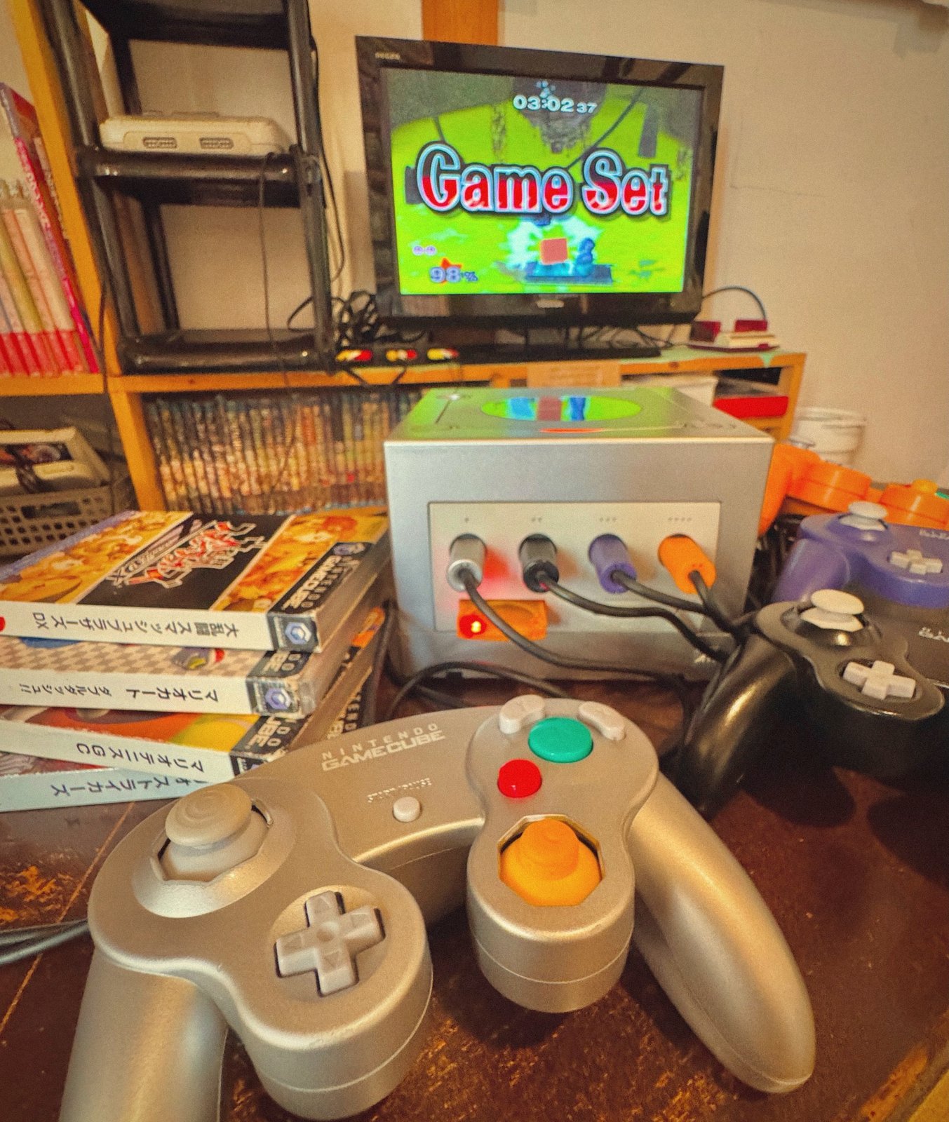 レトロゲームのコントローラー ― 宿に帰ってからの夜の時間
